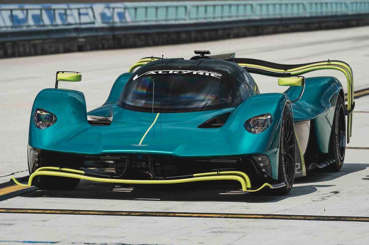 4 aston martin valkyrie amr pro