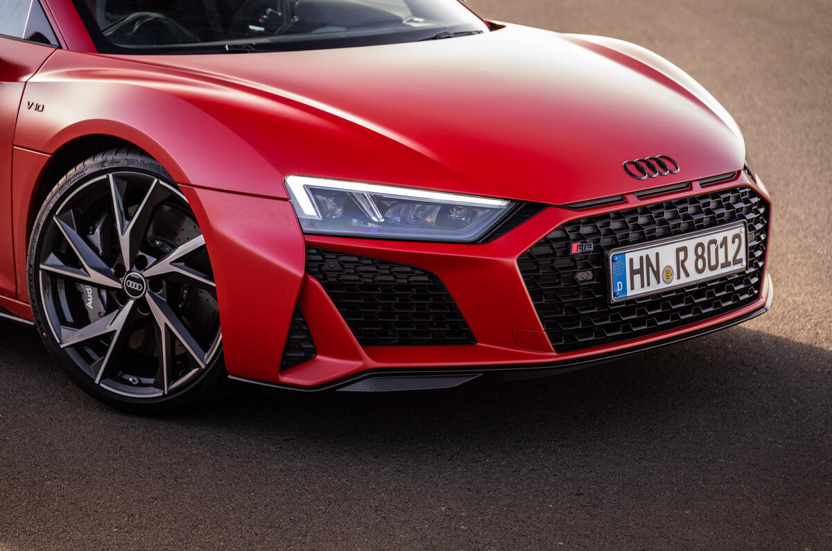 4 Audi R8 RWD Performance 2021 : premier essai de conduite, essai du nez