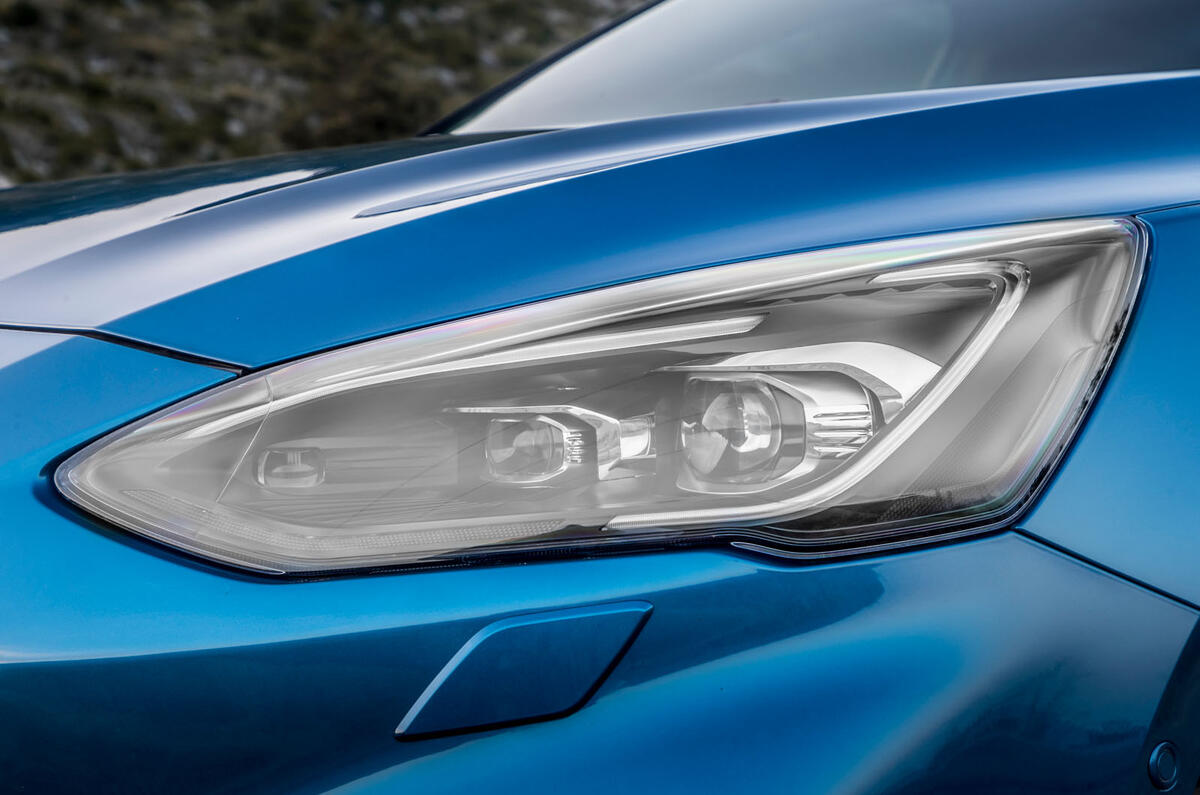 Ford Focus ST 2019 first drive review - headlights