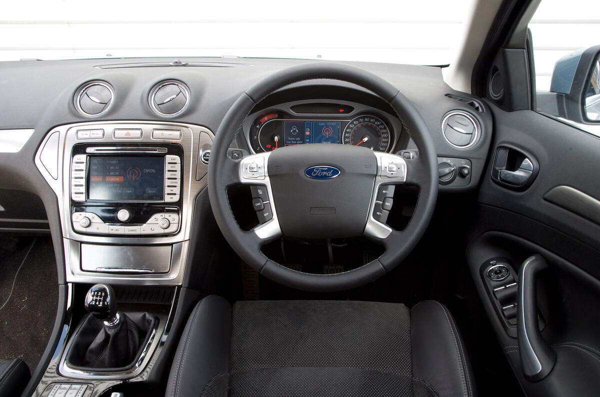 Ford Mondeo 2007 - interior