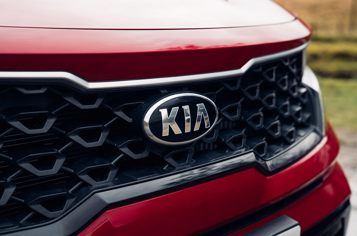 4 Kia Sorento PHEV 2021 UK first drive review nose