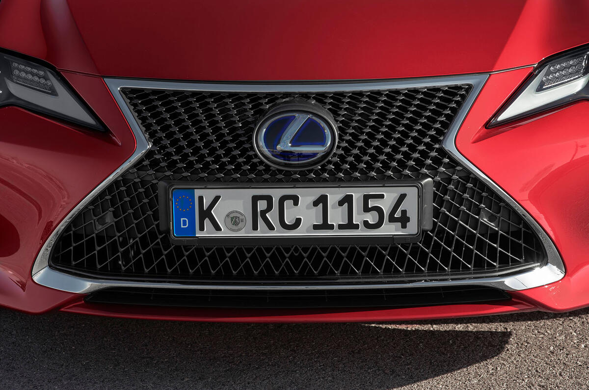 Lexus RC 300h 2019 first drive review - nose