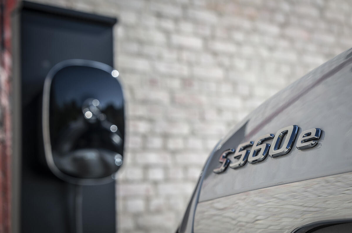 Mercedes Benz S Class S560 E Plug In Hybrid 2018 Review Autocar