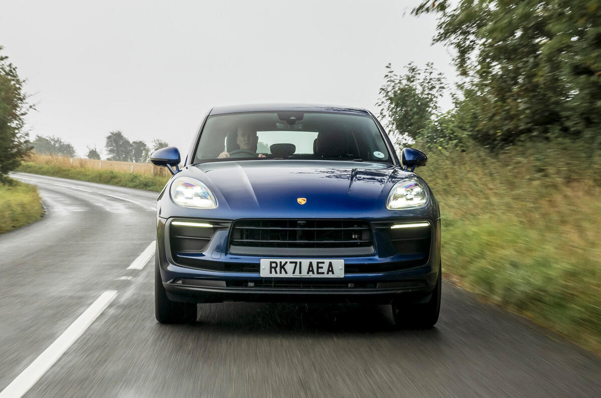 4 Porsche Macan 2 litres 2021 Premier essai au Royaume-Uni nez de la route