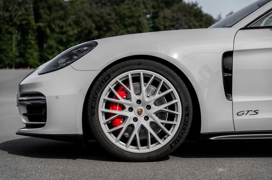 Porsche Panamera GTS Sport Turismo 2020 : premier bilan de la conduite - roues en alliage