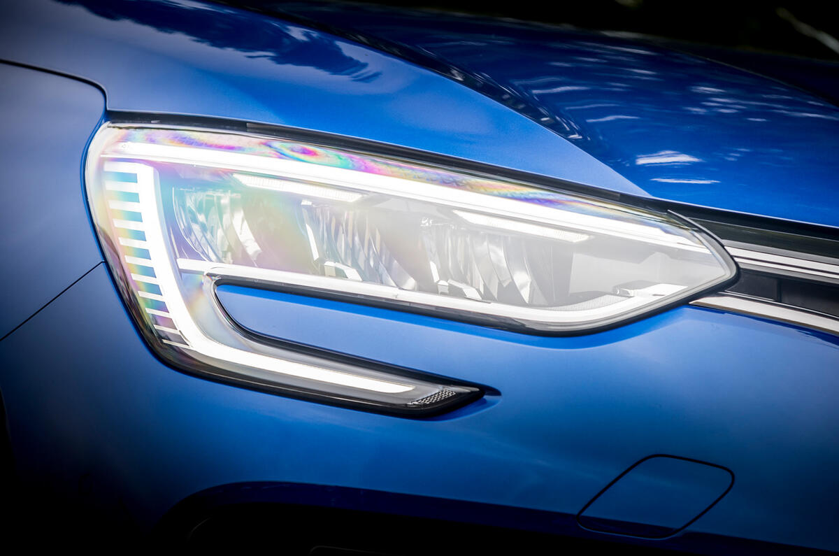 4 Phares de la Renault Mégane E Tech phev 2021 UE FD