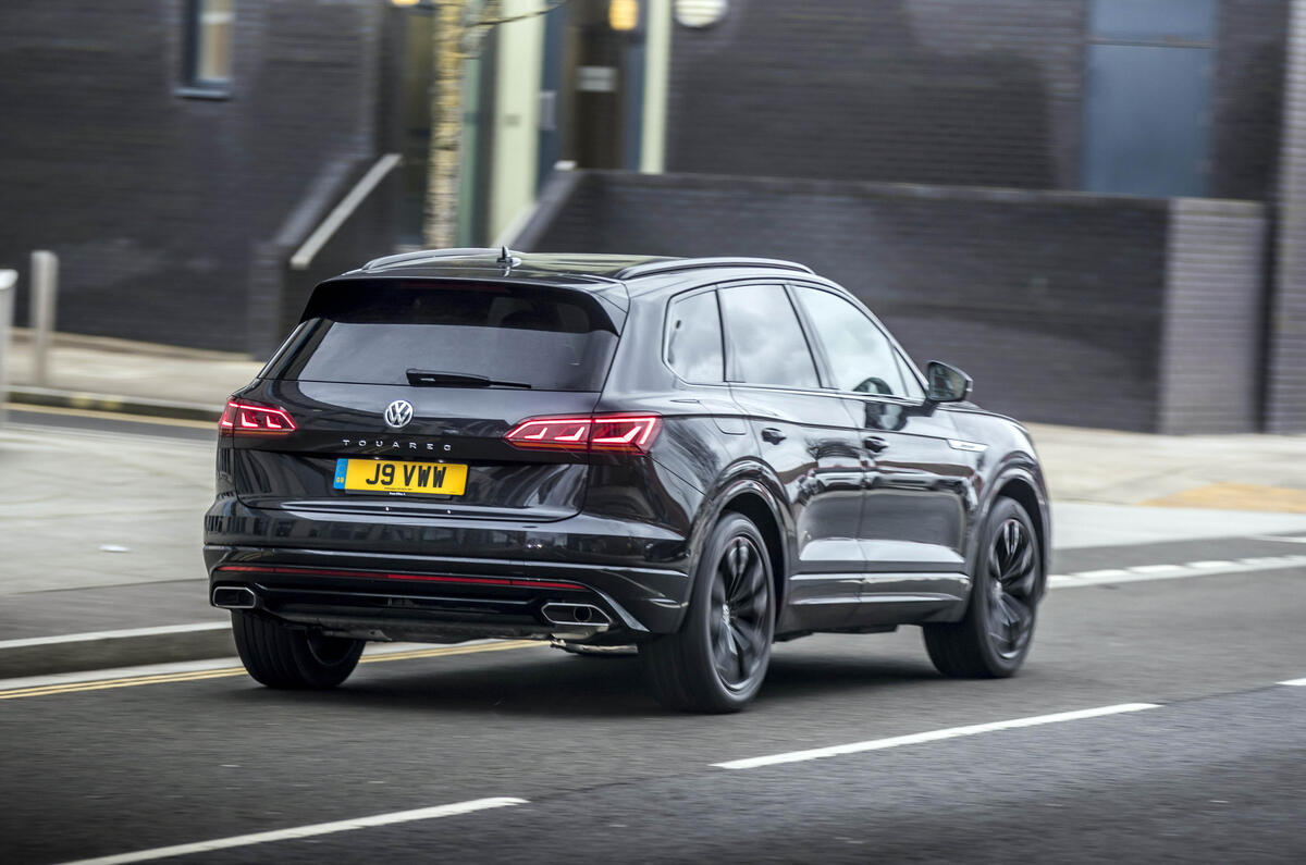 VW Touareg Black Edition