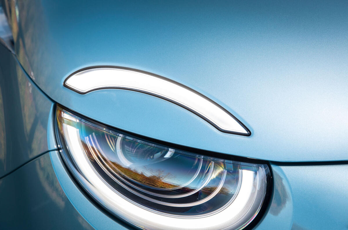 2021 Fiat 500 electric left-hand drive UK review - headlights