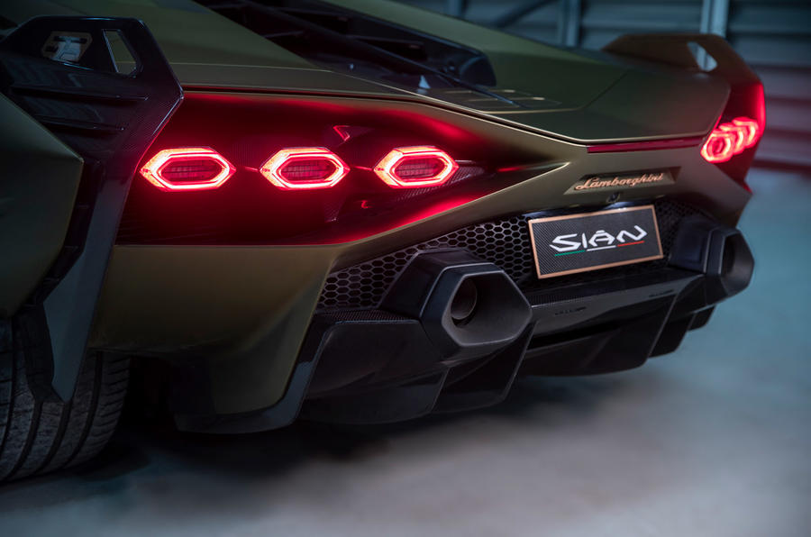 5 Lamborghini Sian 2021 : premier examen des feux arrière au Royaume-Uni