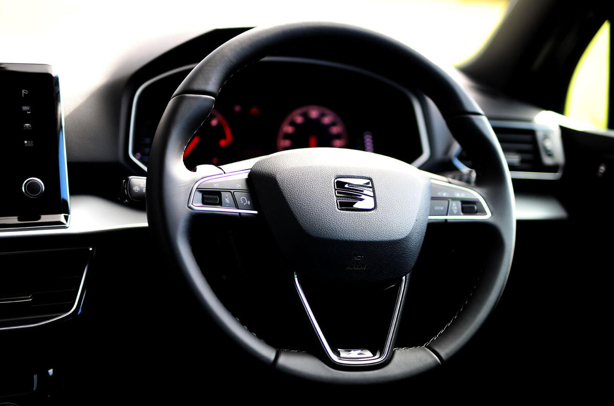 Seat Tarraco 2019 UK first drive review - steering wheel