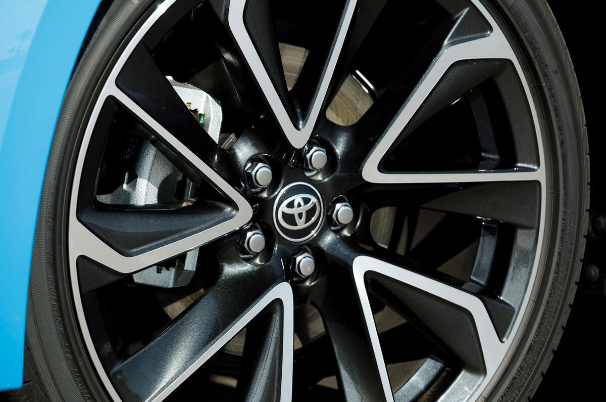 Toyota Corolla 2.0 XSE CVT 2019 review Autocar