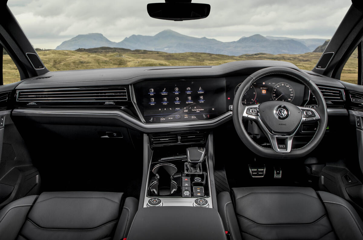 VW Touareg Black Edition