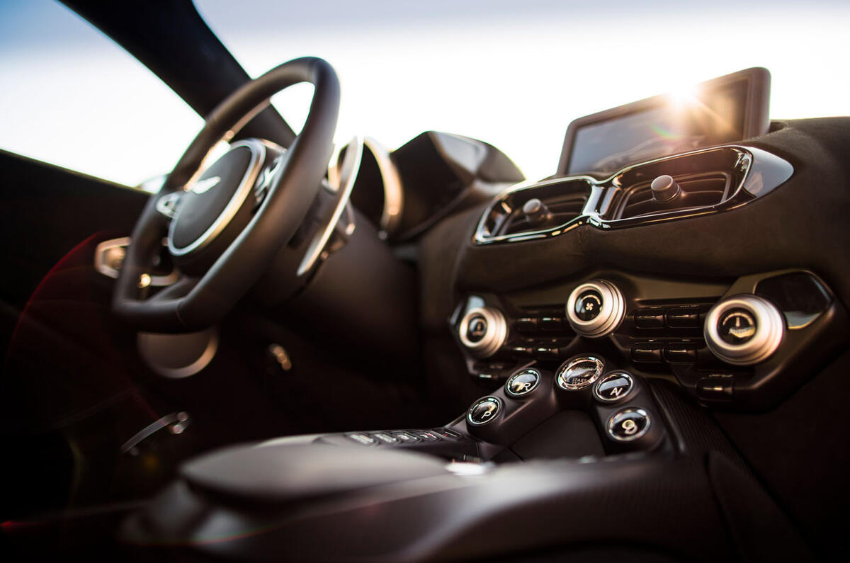 Aston Martin Vantage cabin