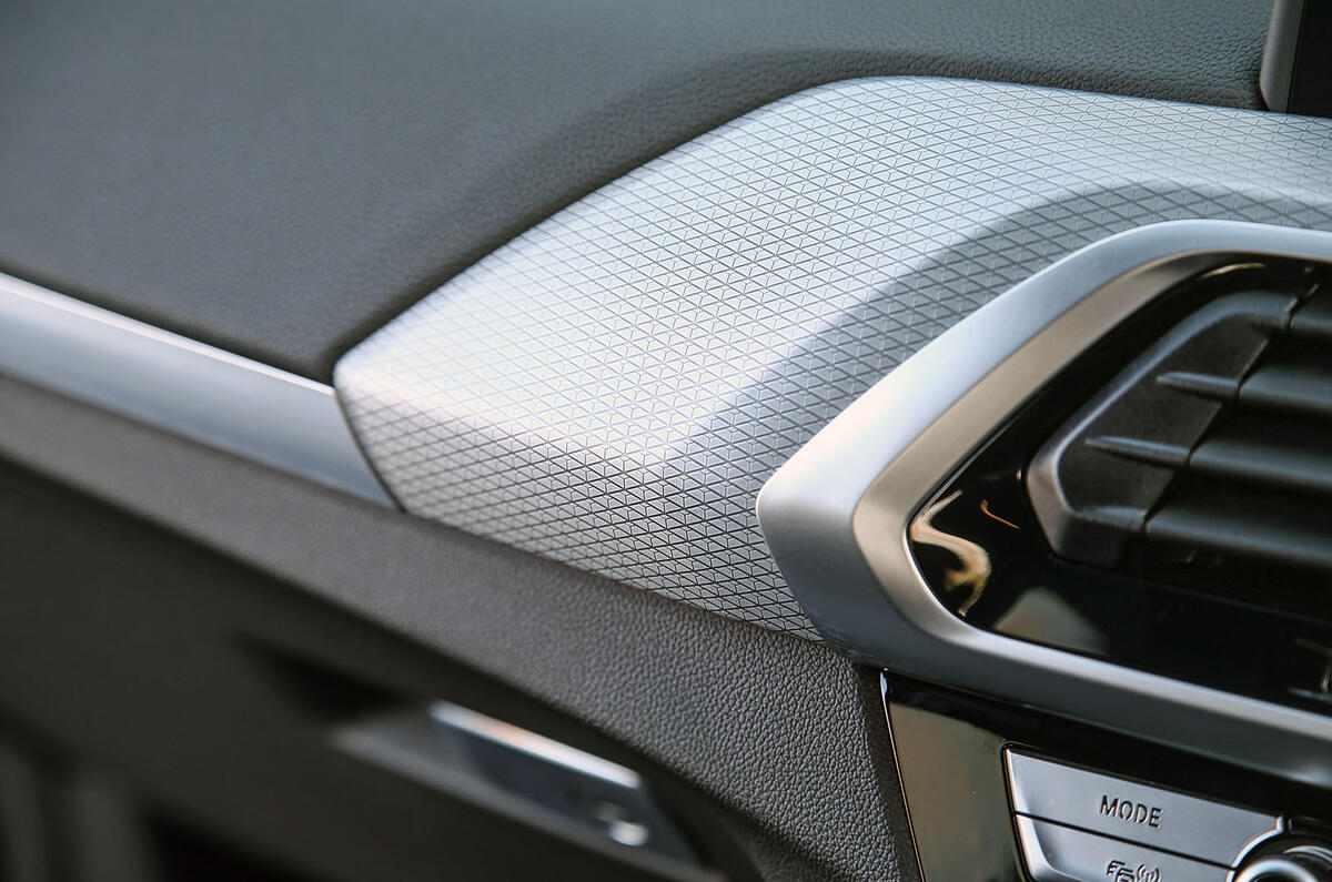 BMW X3 xDrive30e 2020 UK first drive review - interior trim