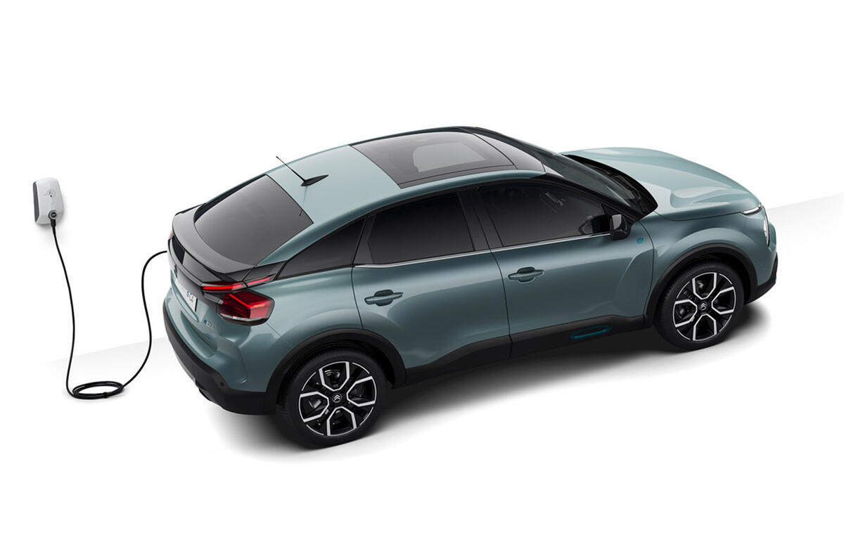 Citroen e-C4 2020 - charging