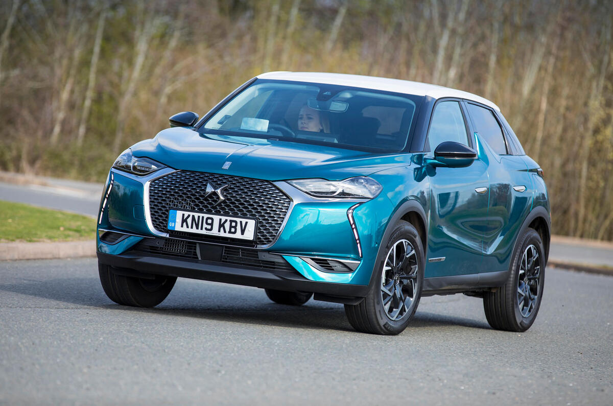DS 3 Crossback 2019 UK first drive review - cornering front