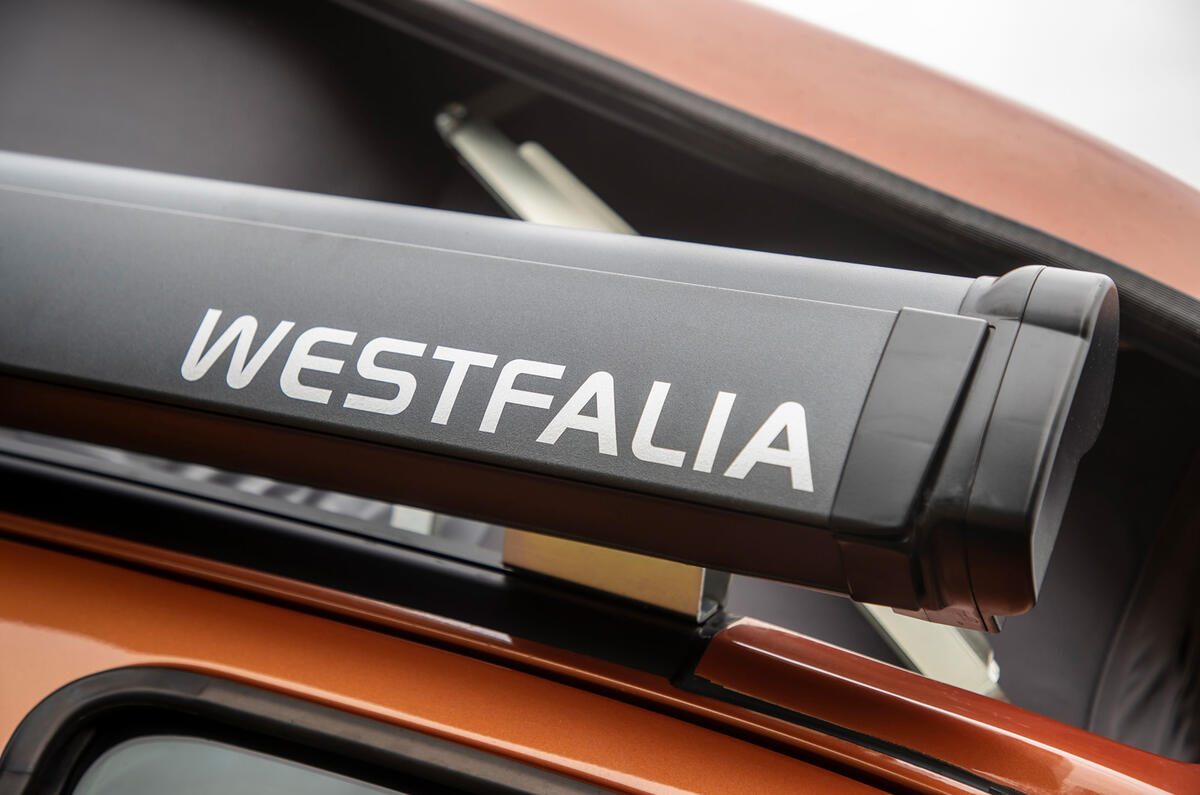 6 Ford Transit Nugget 2021 UK FD awning