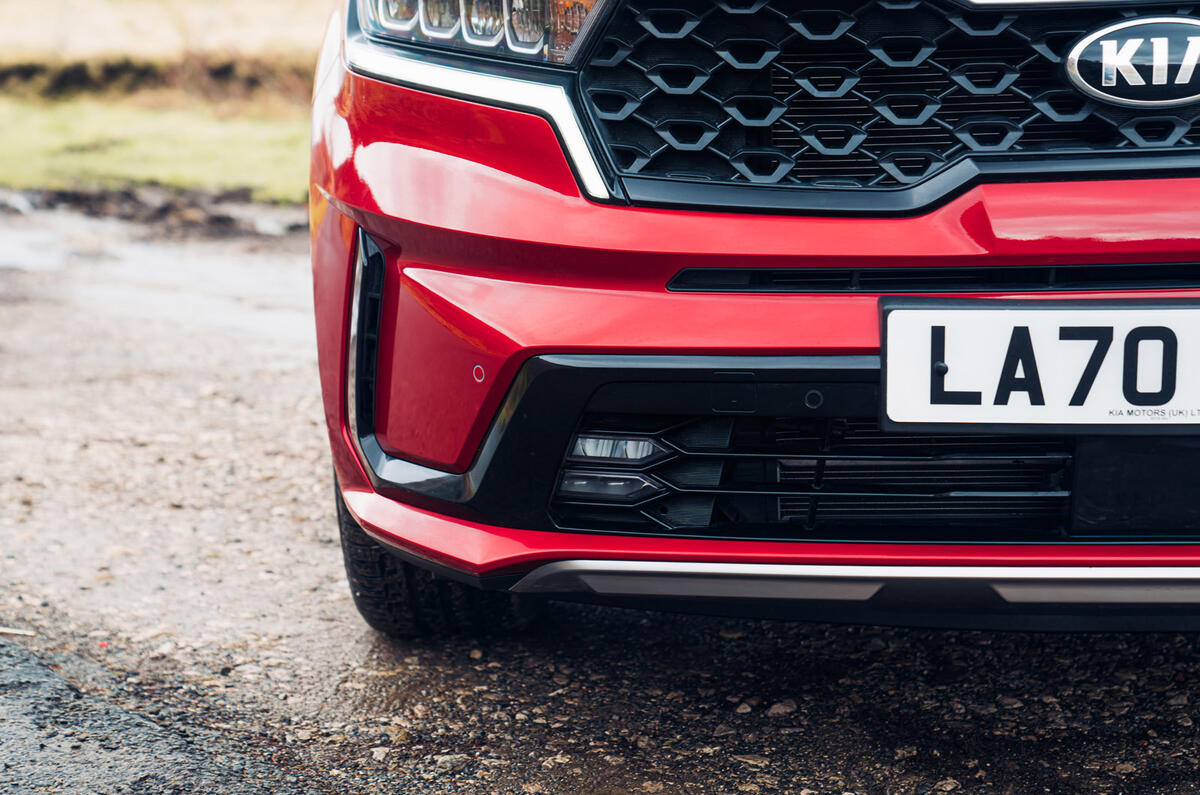 6 Kia Sorento PHEV 2021 UK first drive review front bumper