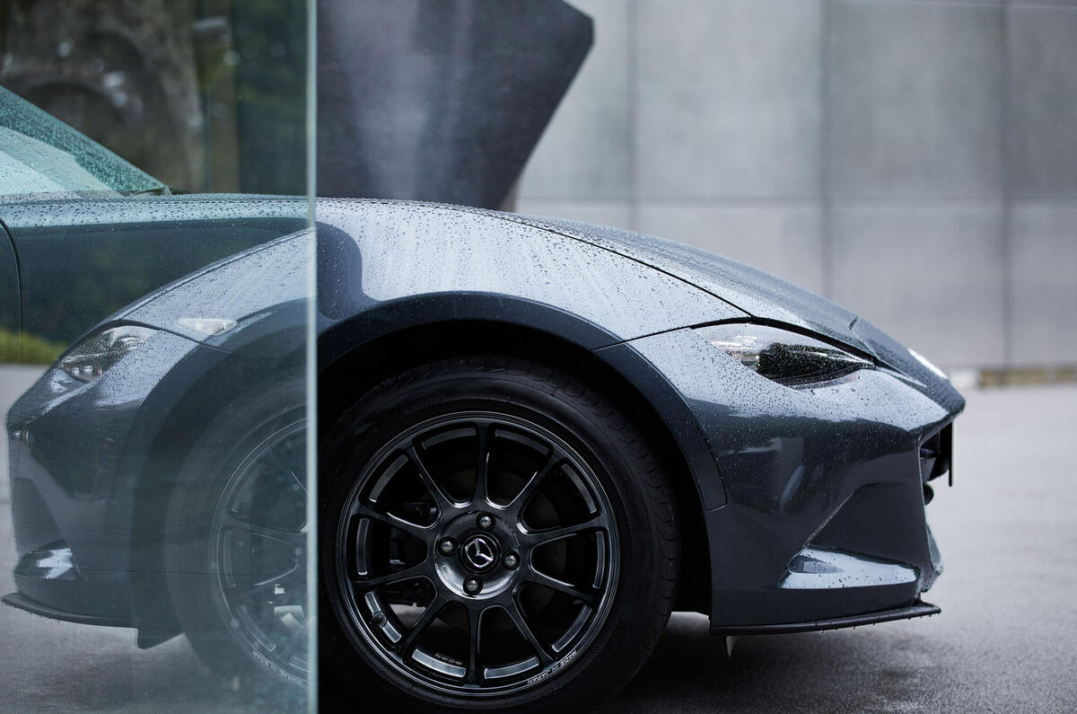 Mazda MX-5 R-Sport 2020 - static front