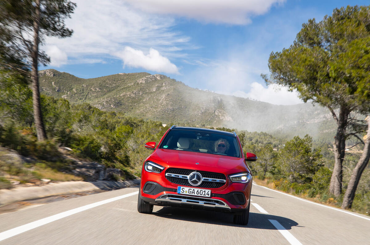 Mercedes-Benz GLA 220d 2020 : premier bilan de conduite - sur le nez de la route