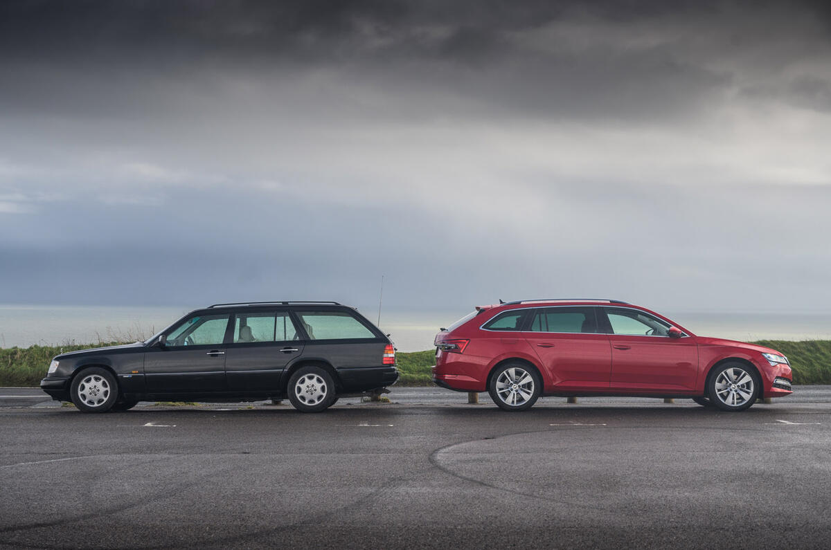 Skoda Superb - static side