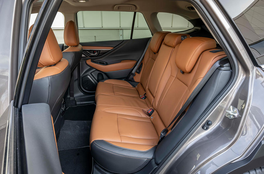 6 Subaru outback 2021 FD sièges arrière