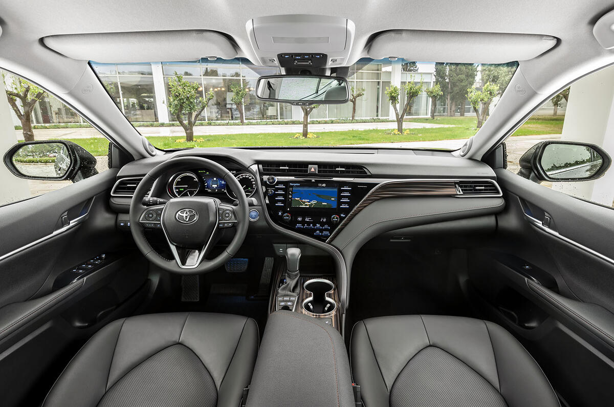 Toyota Camry 2019 European first drive review - cabin