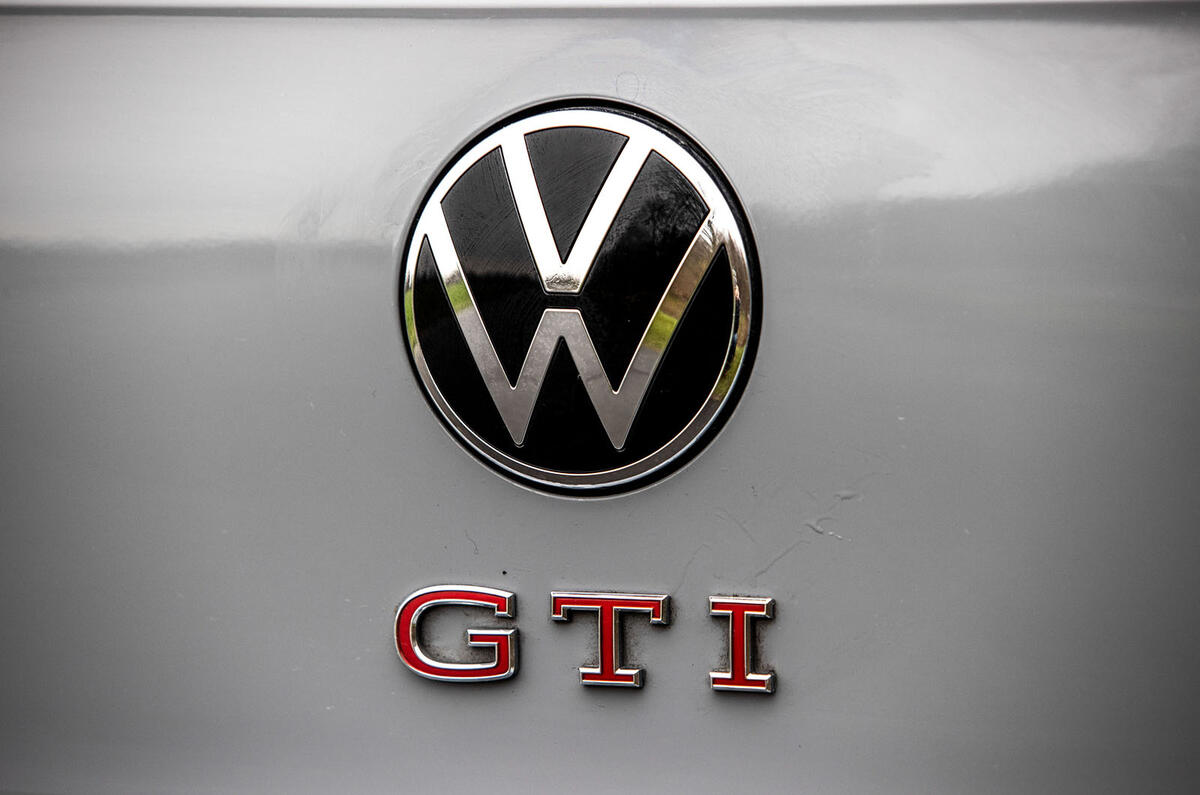 6-volkswagen-golf-gti-clubsport-2020-first-drive-review-rear-badge.jpg