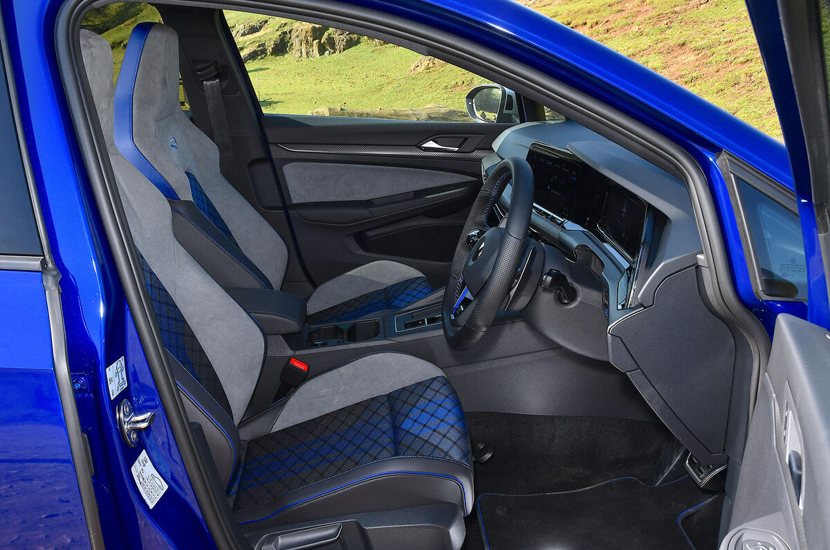 6 VW Golf R Estate sièges avant