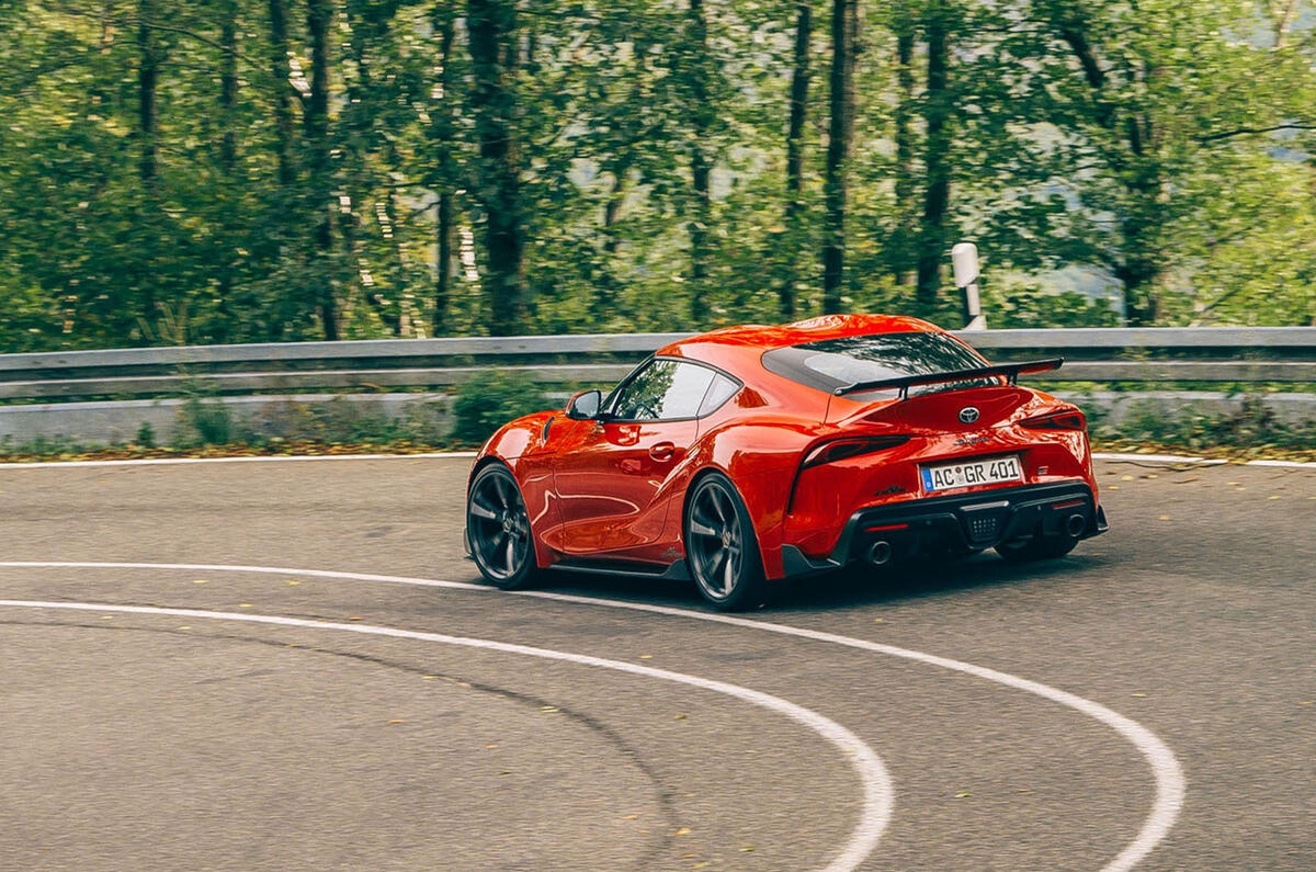 AC Schnitzer Toyota Supra 2020 : premier bilan de la conduite - l'arrière en virage