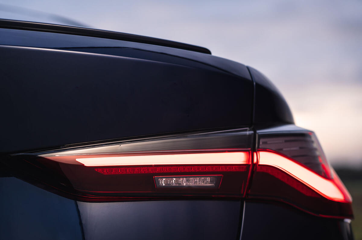 BMW 420i Coupé 2020 : premier bilan de conduite au Royaume-Uni - feux arrière