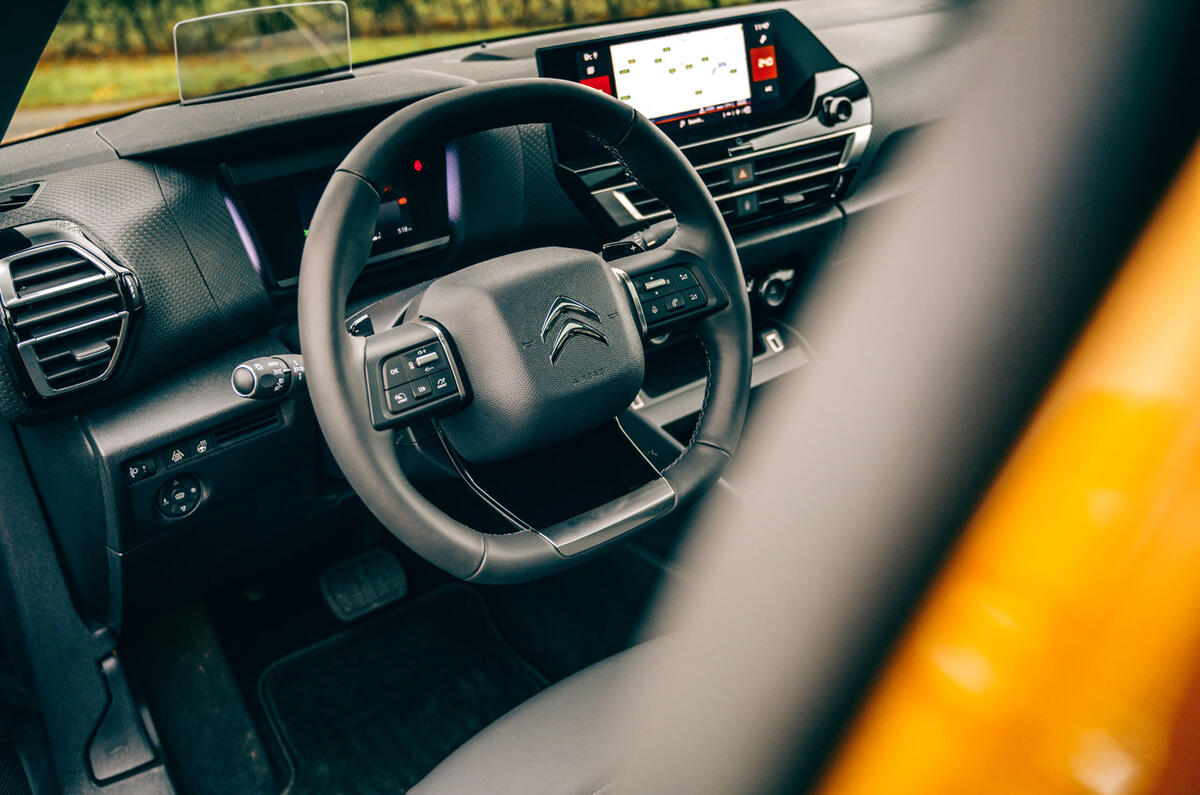 Citroën C4 Puretech 2021 UE (LHD) : premier examen de la transmission - tableau de bord