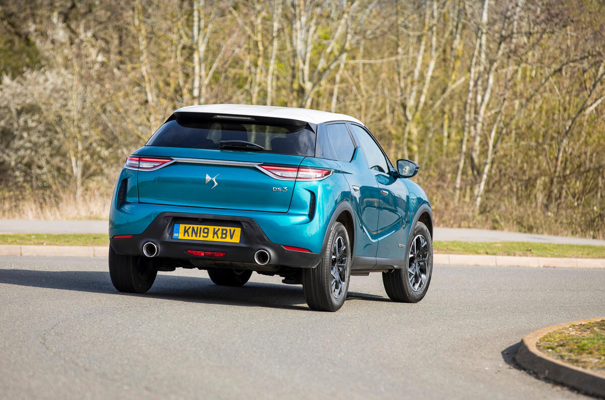 DS 3 Crossback 2019 UK first drive review - cornering rear