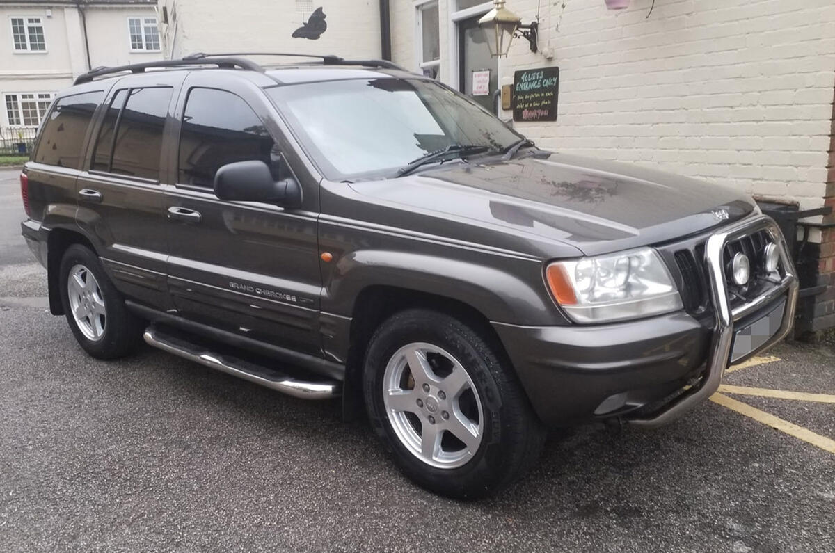 Jeep Grand Cherokee - front