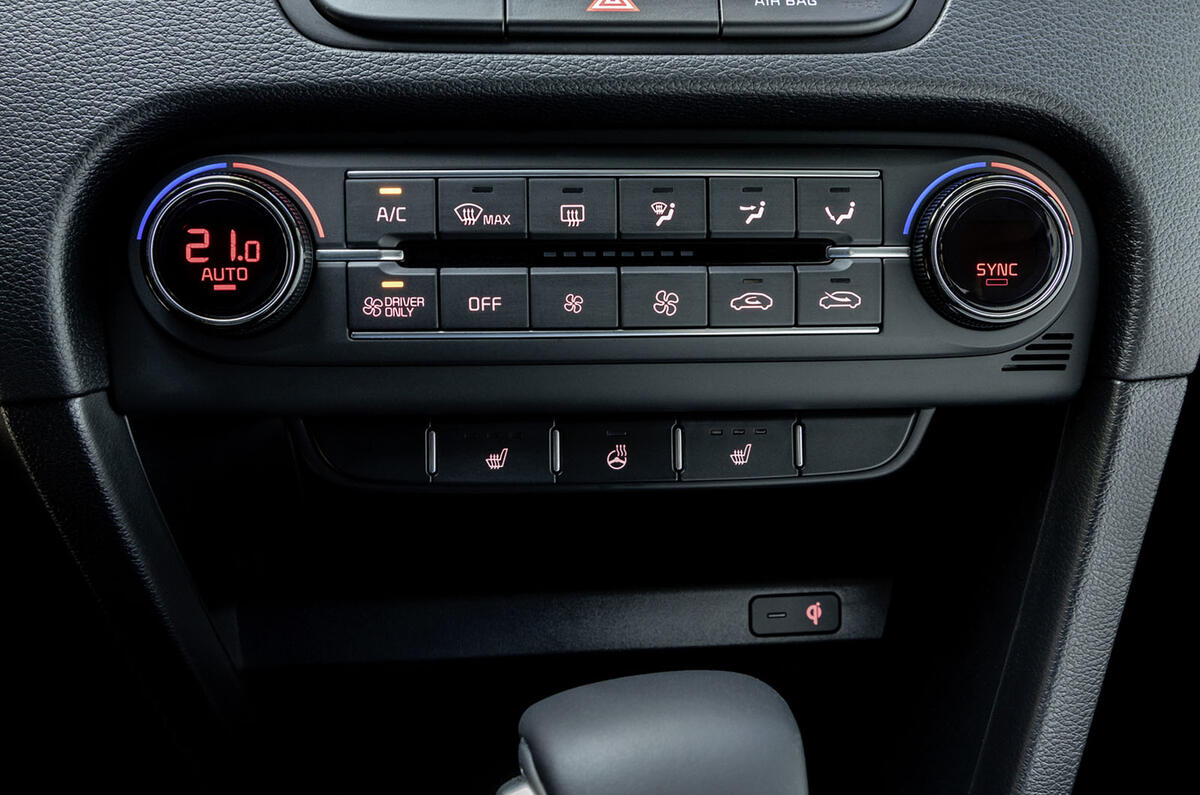 Kia Ceed Sportswagon PHEV 2020 first drive - climate controls