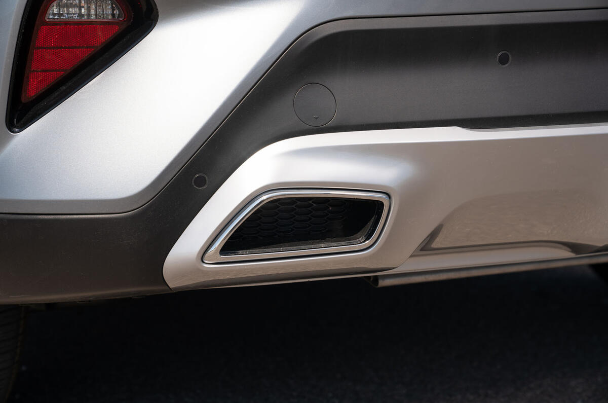 Kia Xceed plug-in hybrid 2020 UK first drive review - exhaust