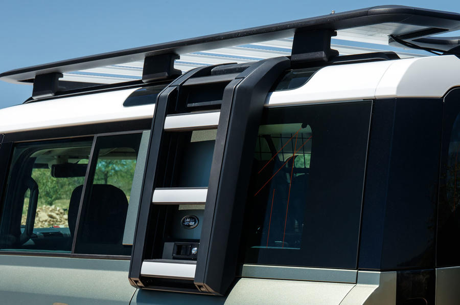 Land Rover Defender 110 S 2020 : premier bilan de conduite - échelle
