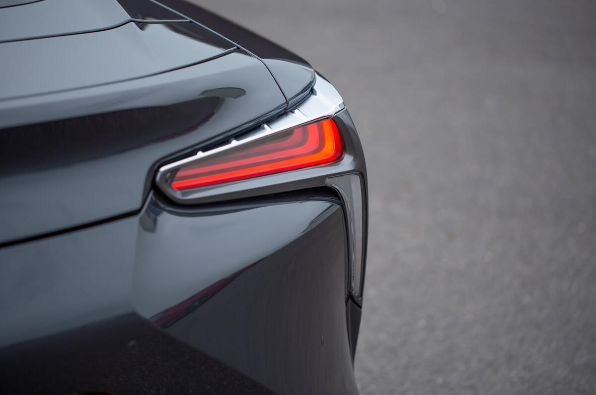 7 Lexus LC500 2021 UK FD rear lights