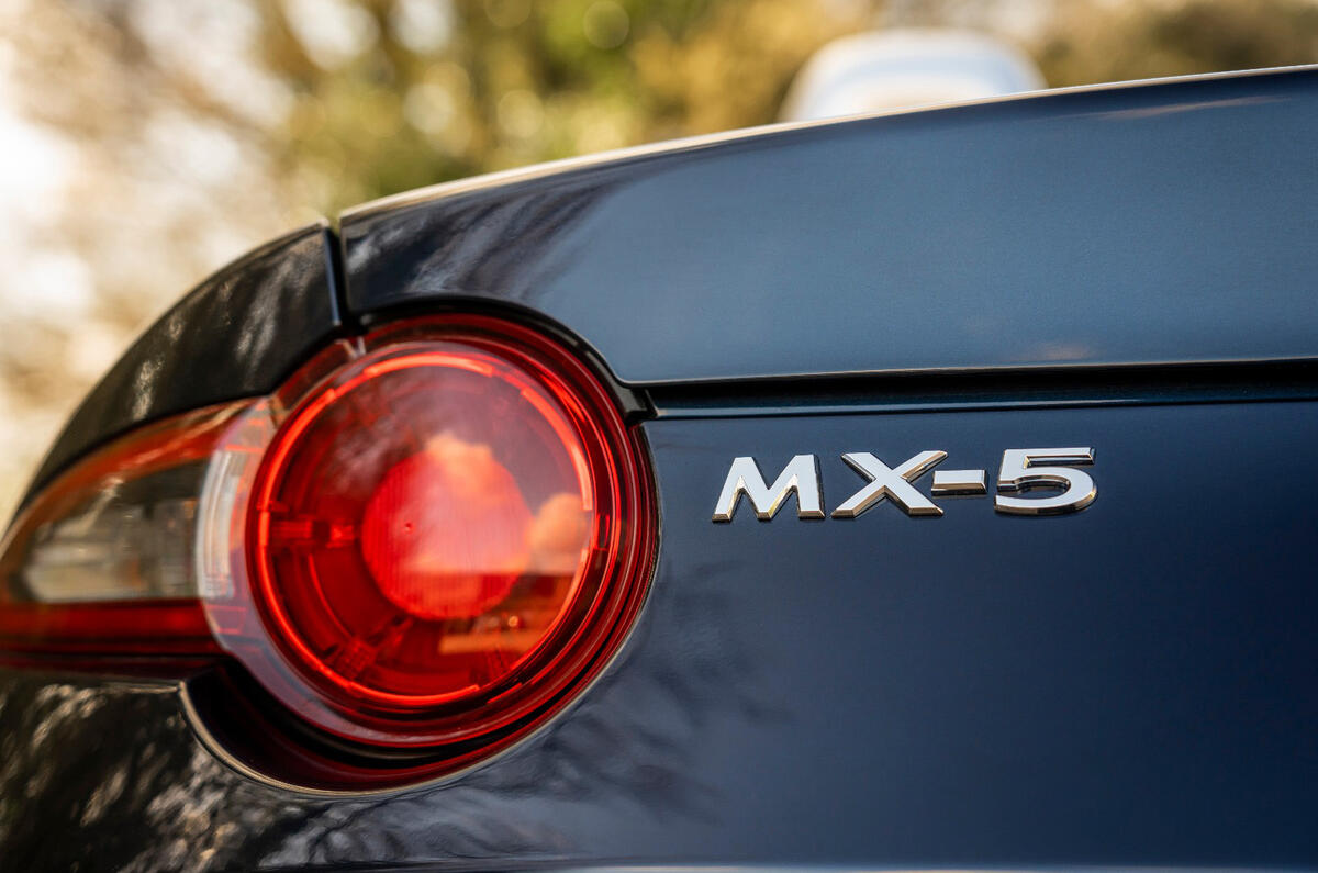 7 Mazda MX 5 Sport Venture 2021 UK FD rear lights