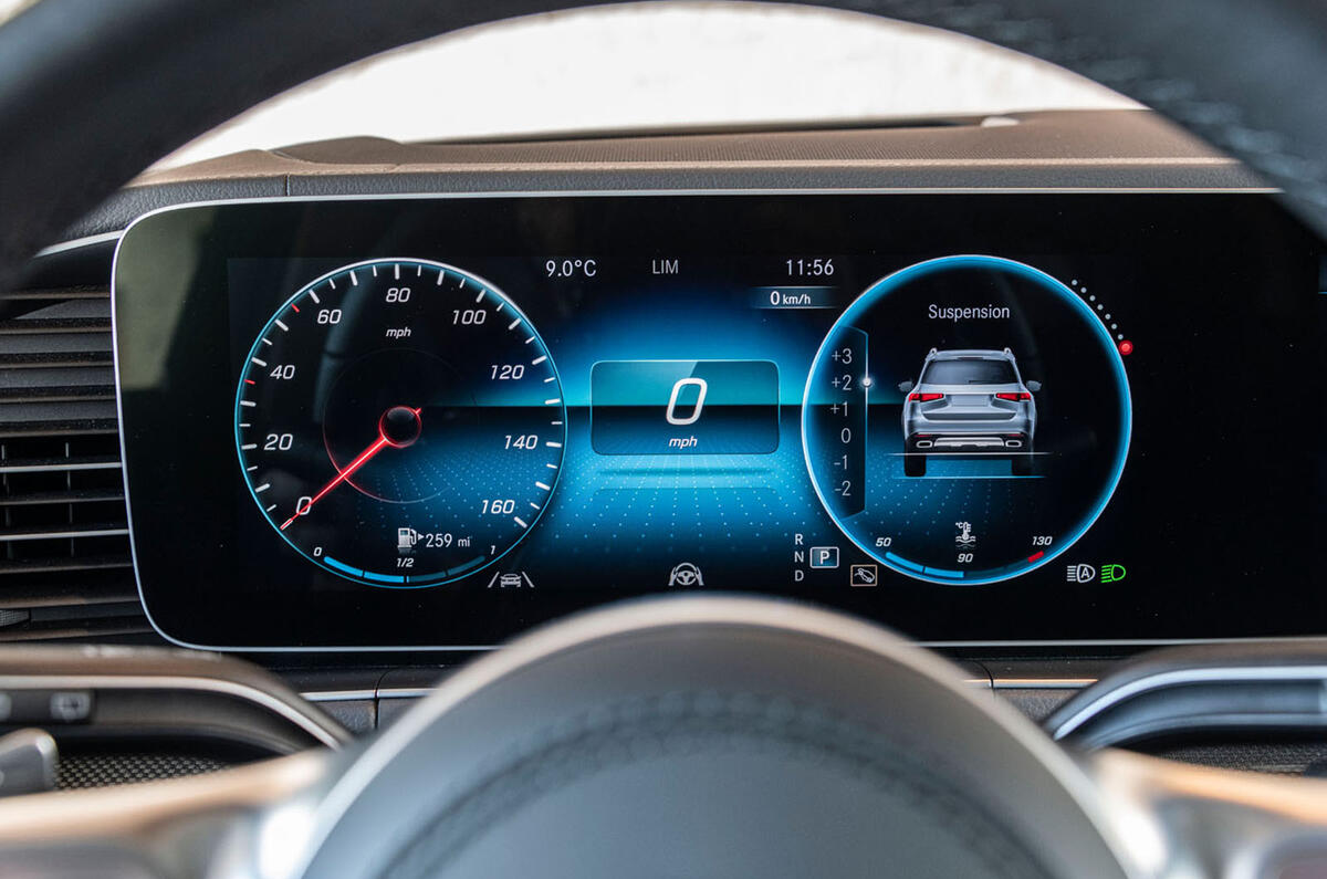 Mercedes-Benz GLS 400D 2019 first drive review - instruments