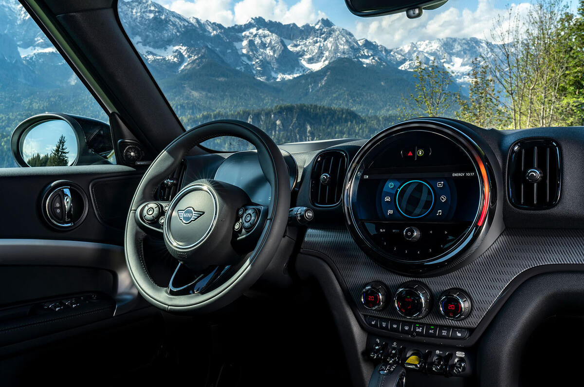 Mini Countryman Cooper S E All4 2020 first drive review - steering wheel