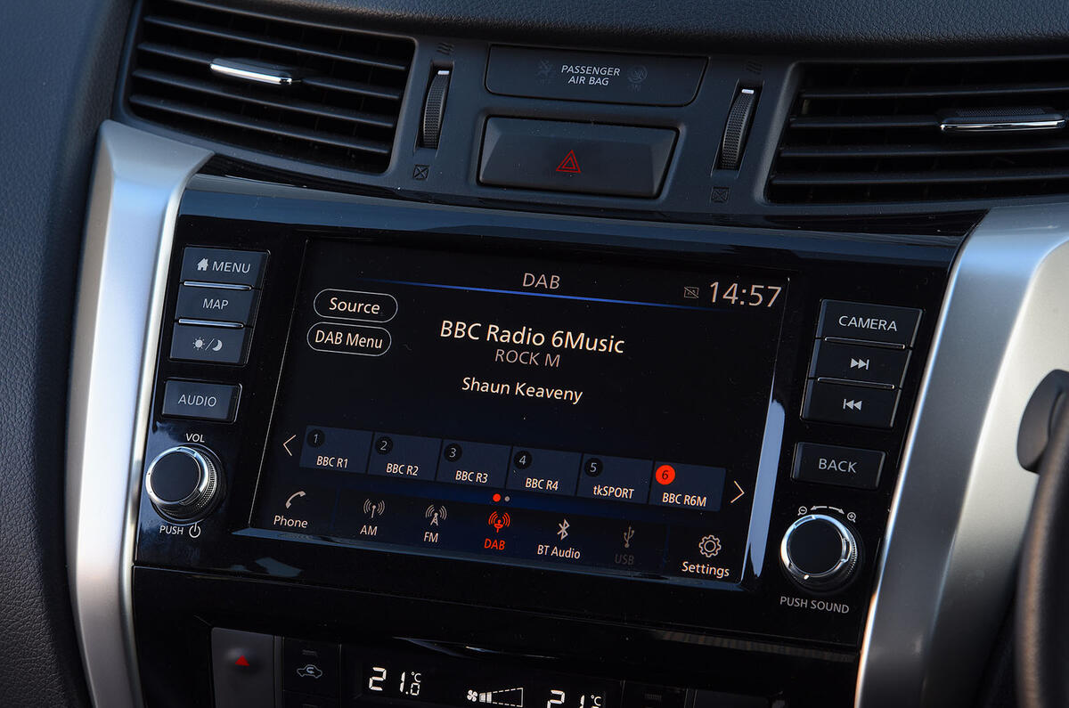 Nissan Navara 2020 UK first drive review - infotainment