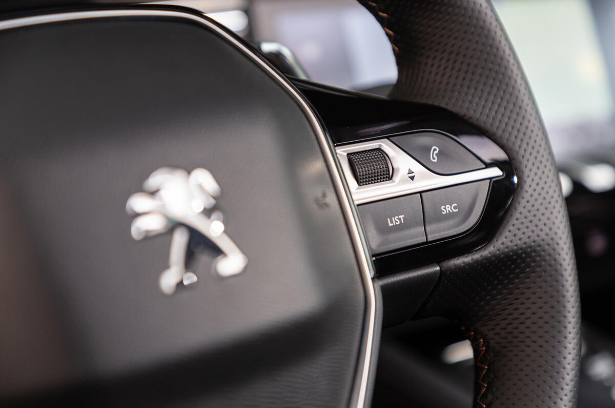 Peugeot 508 SW 2018 first drive review - steering wheel controls