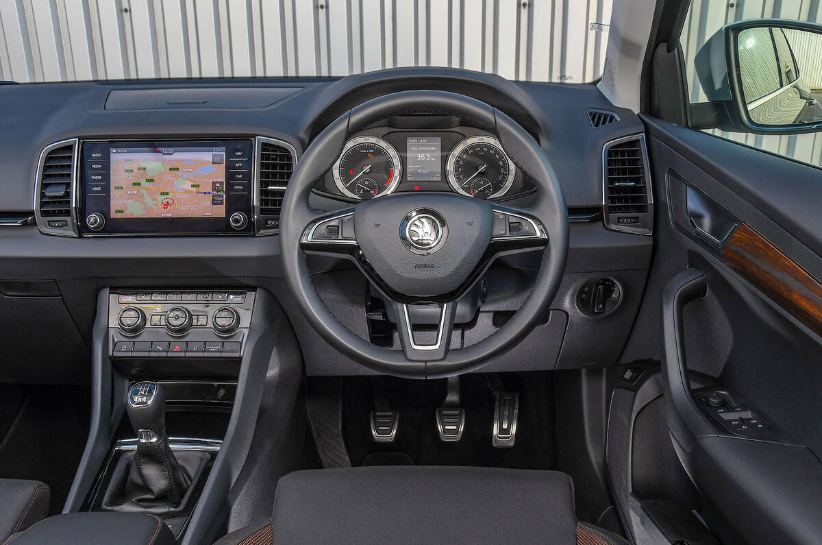 Skoda Karoq Scout 2019 UK review | Autocar Skoda Karoq Scout 2019 UK review | Autocar