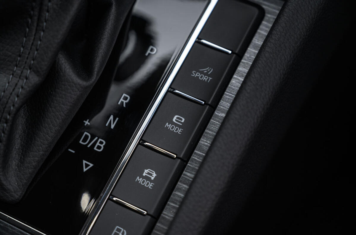 Skoda Superb IV 2020 UK first drive review - drive modes