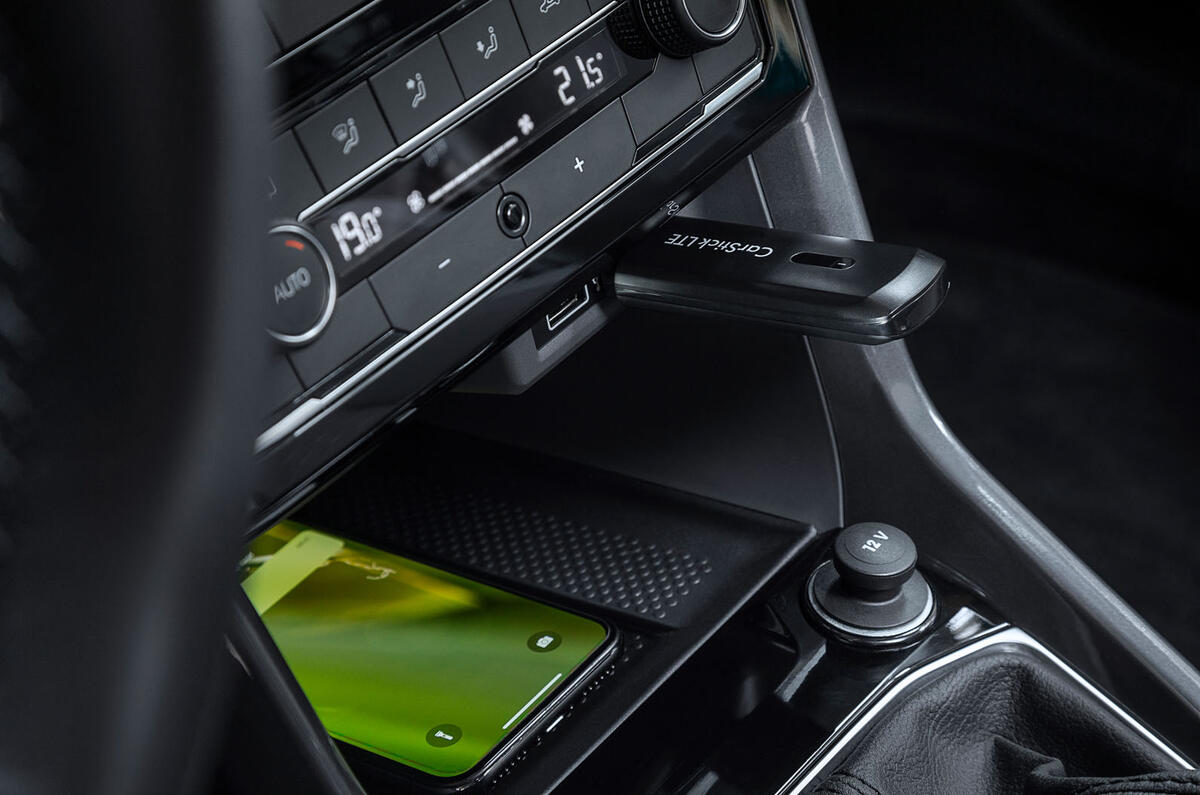 Volkswagen T-Cross 2019 first drive review - USB ports