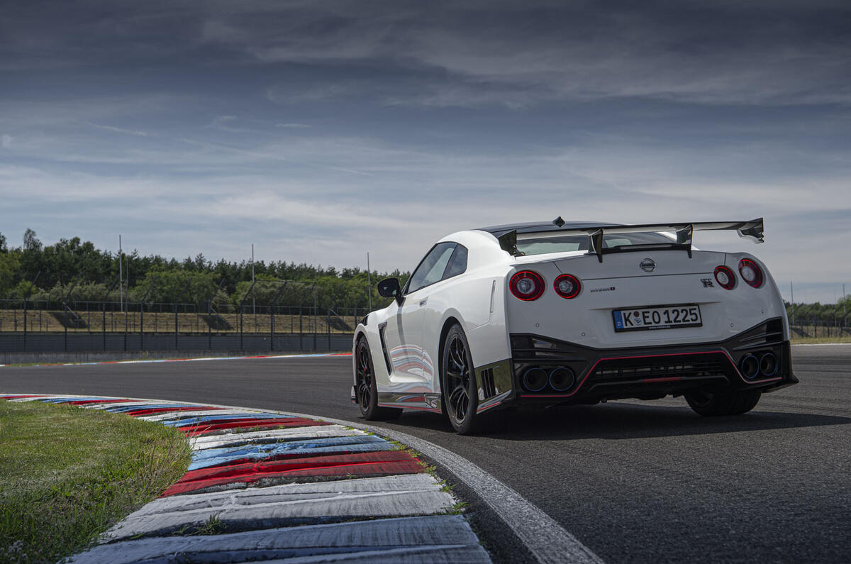 Nissan GT-R Nismo 2020 official reveal - static rear
