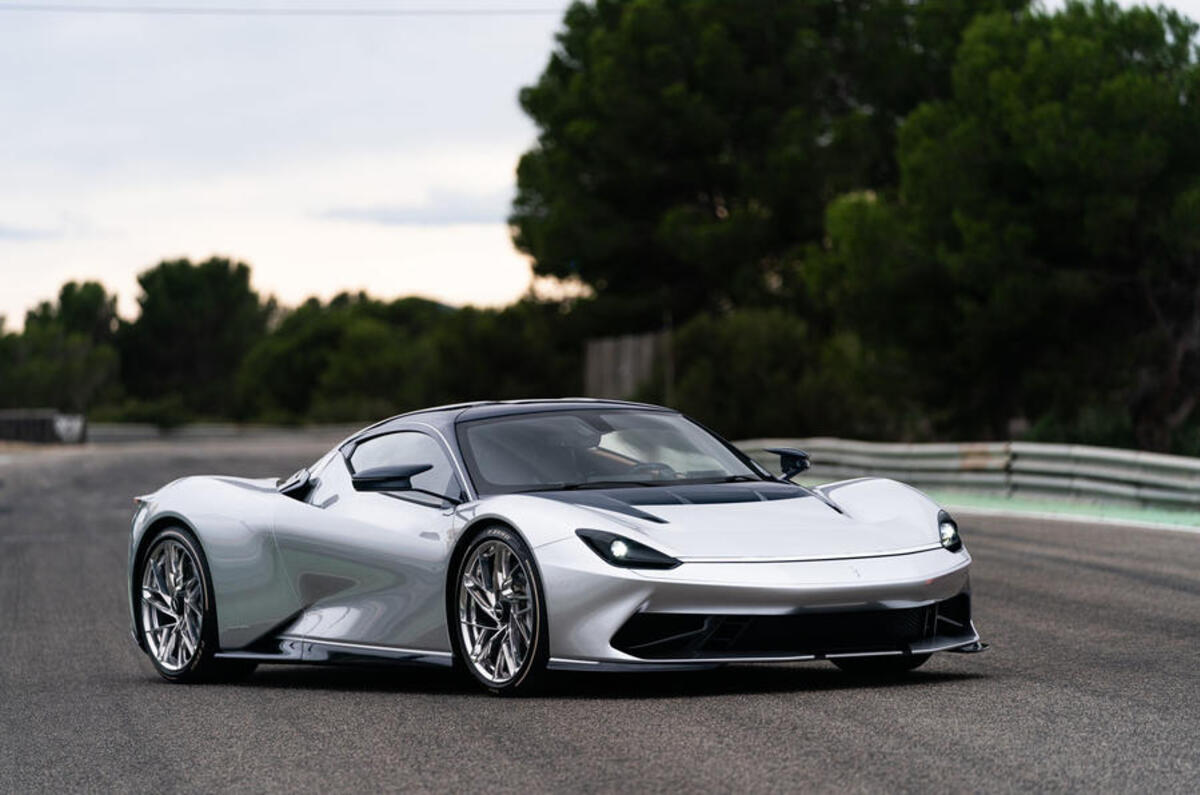 Pininfarina Battista 2019 - track front