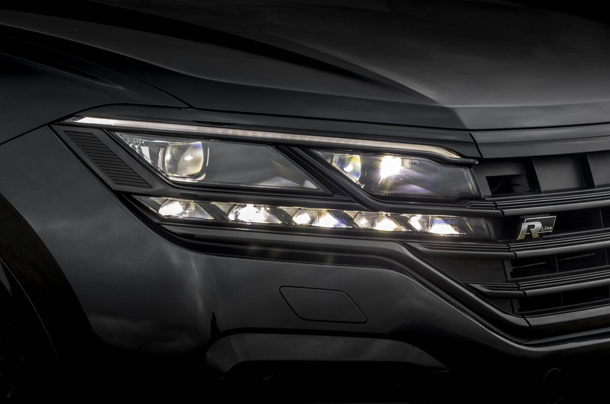 VW Touareg Black Edition