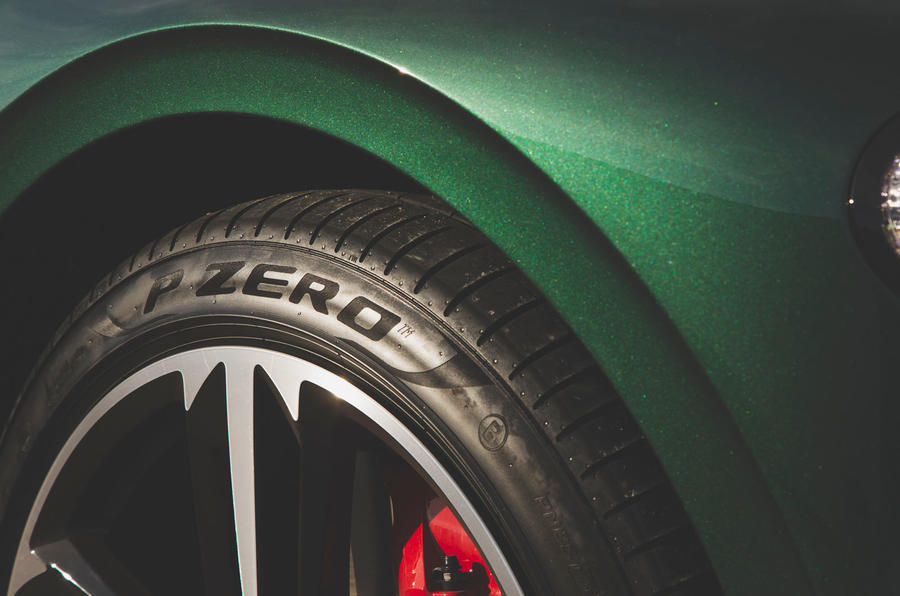 Bentley Flying Spur 2020 : premier bilan de la conduite au Royaume-Uni - les pneus